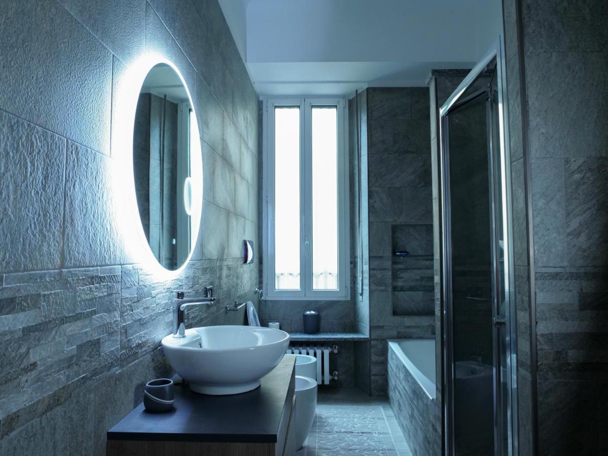 Wonderful Downtown Apartment-Hd Netflix, King-Size Bed, Two Minutes' Walk From Metro Milano Dış mekan fotoğraf