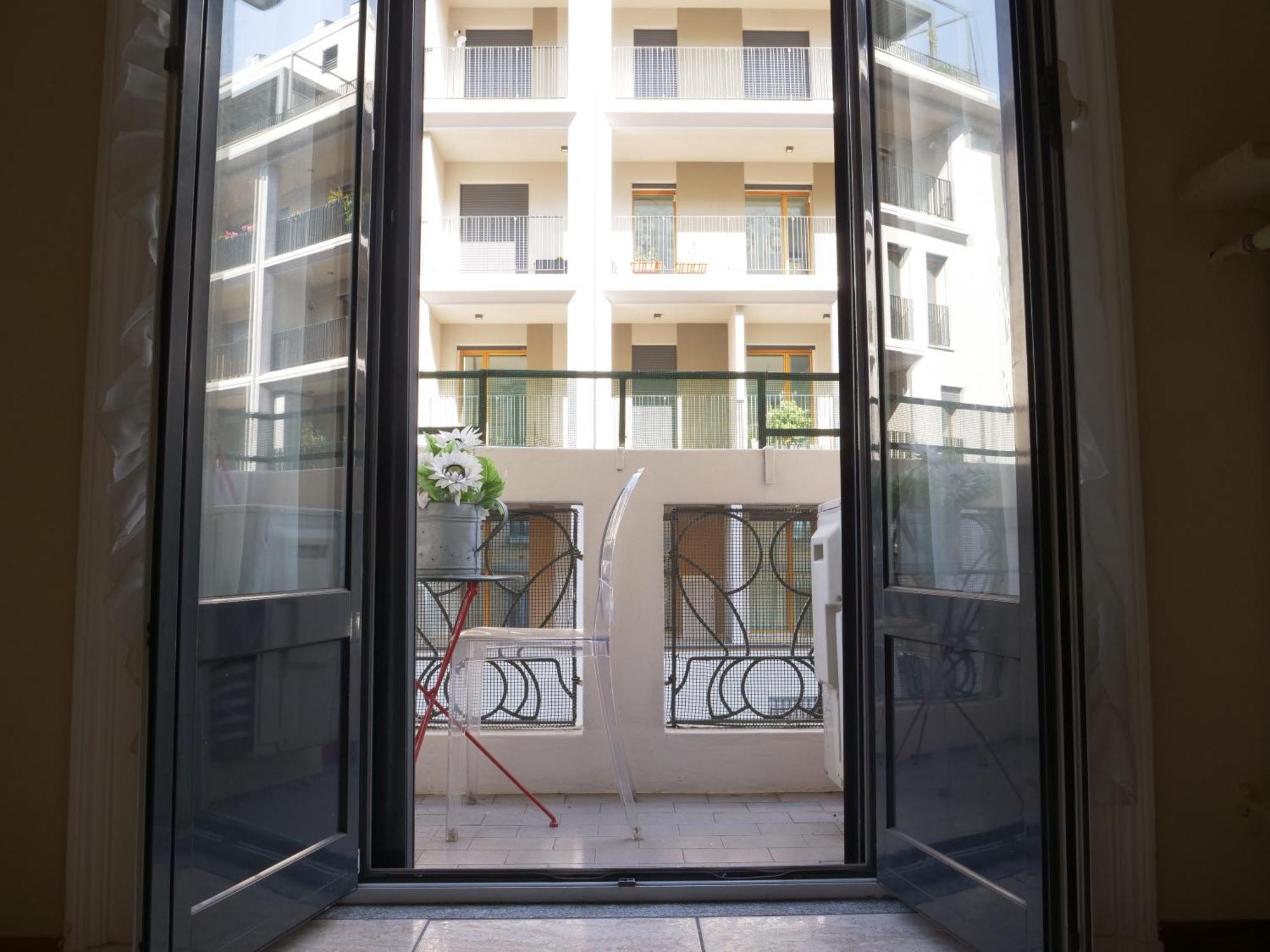 Wonderful Downtown Apartment-Hd Netflix, King-Size Bed, Two Minutes' Walk From Metro Milano Dış mekan fotoğraf