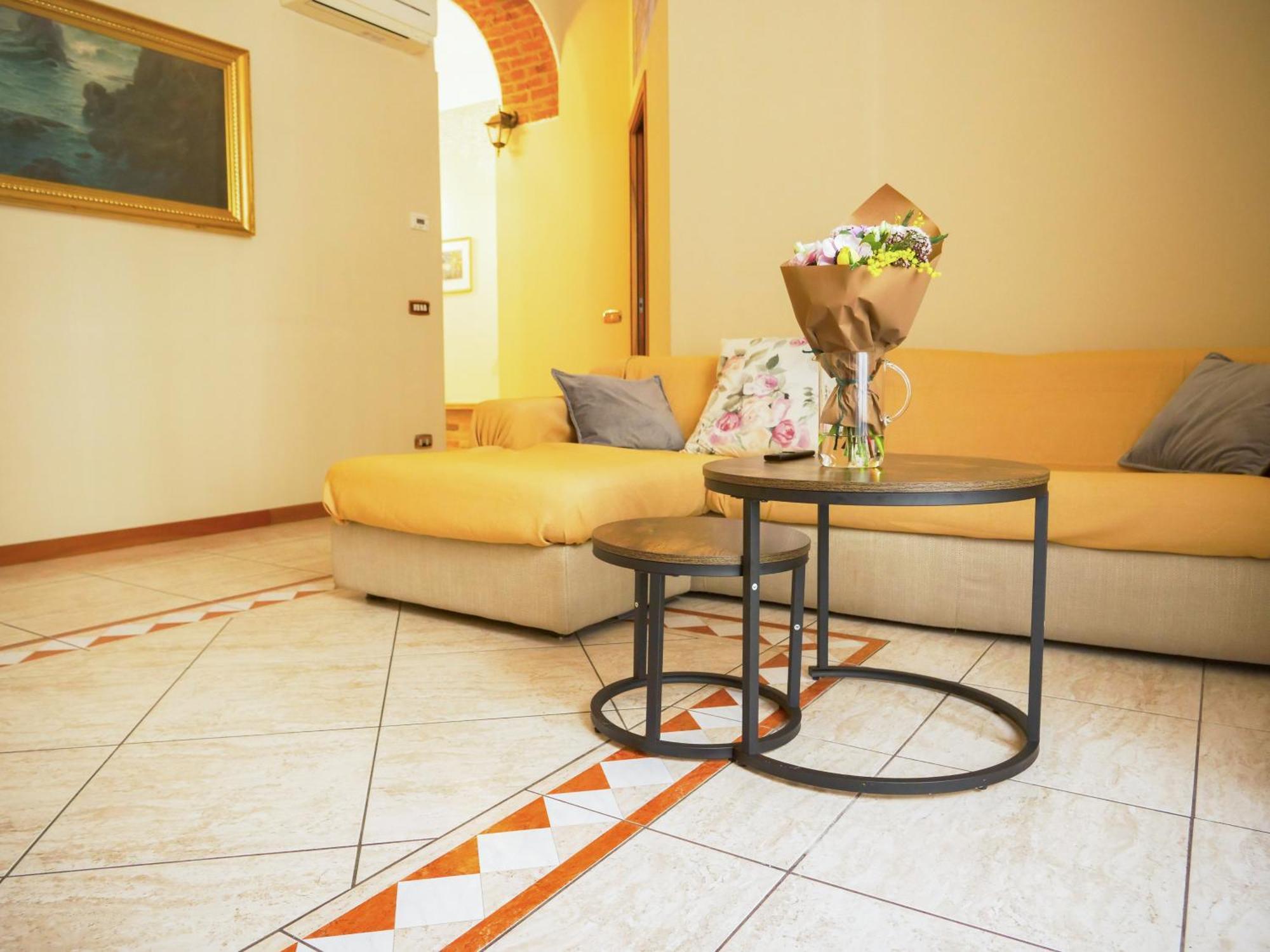 Wonderful Downtown Apartment-Hd Netflix, King-Size Bed, Two Minutes' Walk From Metro Milano Dış mekan fotoğraf